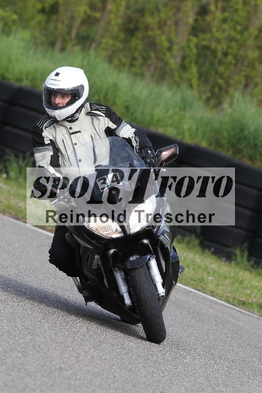 /Archiv-2025/10 23.04.2025 Cornu Master School ADR/gruen-vert/34